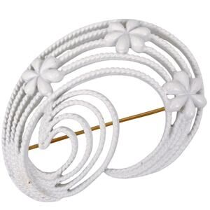 Unusual Signed Monet 1960s VTG White Enamel Floral Swirl Brooch Gold Tone Pin